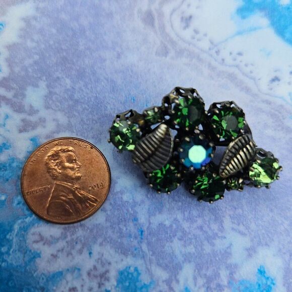 Vintage Made In Austria Green Blue Crystal Rhinestone Silver Leaf Brooch Pin - Picture 6 of 6
